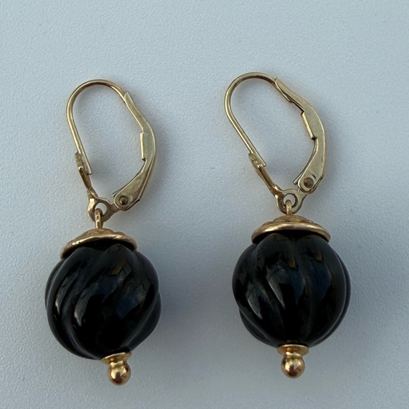 Vintage 1990s Carla 14K gold drop earrings with black onyx